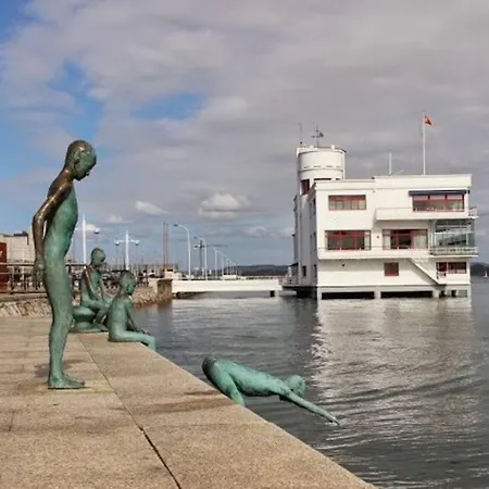 Apto. - Newly Refurbished! * Santander