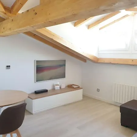 Apto. - Newly Refurbished! Apartament *