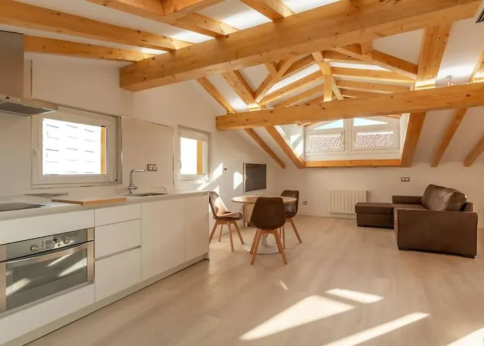 Apto. - Newly Refurbished! * Santander