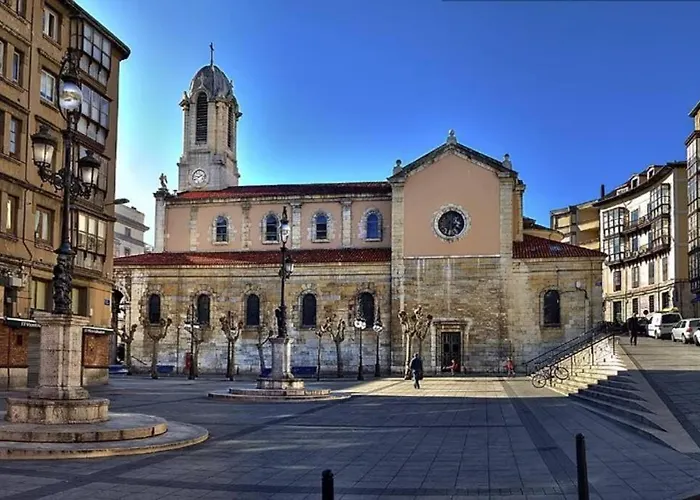 Apto. - Newly Refurbished!