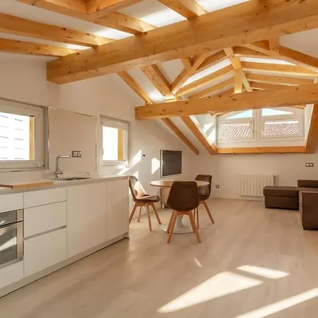 Apto. - Newly Refurbished! * Santander